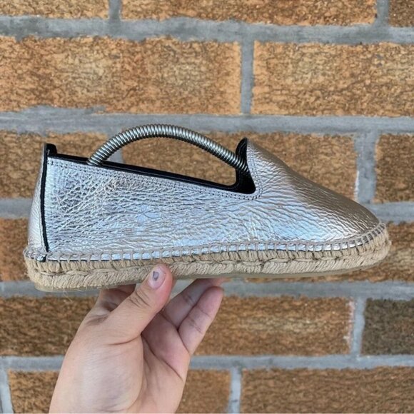Manebi Los Angeles Metallic Flat Espadrille,Platinum 6.5 - Picture 5 of 10